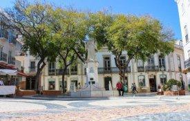 Municípios de Lagos e Gondomar «dão salto no escuro»