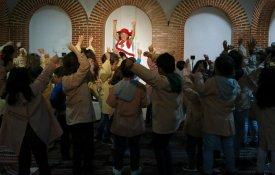 «Tirar rótulos às pessoas e à arte que fazem»
