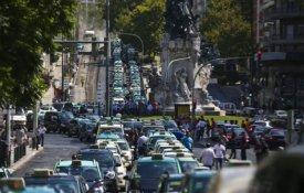 Taxistas determinados face à falta de resposta do Governo
