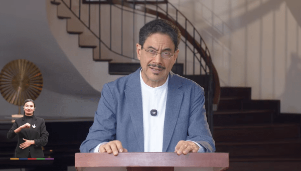 <p>«Queremos uma nação que reconheça que a sua imensa riqueza natural, cultural e humana deve estar ao serviço do bem-estar comum». Na mensagem que dirigiu ao eleitorado colombiano, nas vésperas da eleição presidencial, Iván Cepeda, candidato do Pacto Histórico, reafirmou a intenção de vencer na primeira volta e conquistar um histórico segundo mandato consecutivo para a esquerda progressista. Colômbia, 30 de Maio de 2026&nbsp;</p>