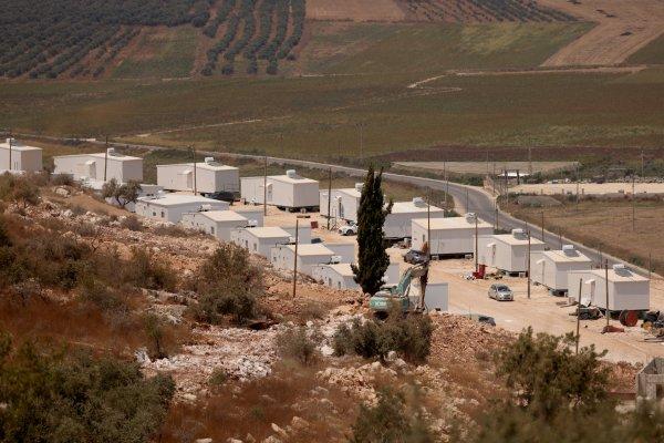 <p>Governo de Israel reestabelece o colonato Dotan Valley, em Ganim, na Cisjordânia, 21 anos após ter conduzido uma evacuação do local. Esta ocupação sob terras palestinianas faz parte de um novo plano que ainda contempla a ocupação de Kadim. Jenin, Palestina, 14 de Agosto de 2026&nbsp;</p>
