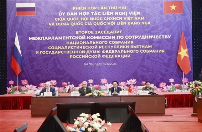 Vietname e Rússia aprofundam cooperação e associação estratégica