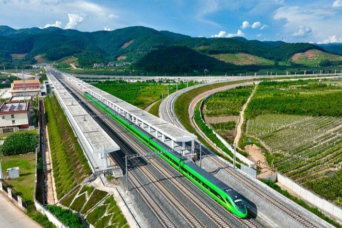 ferrovia comércio turismo Sudeste Asiático China Laos
