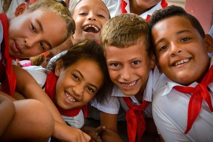 Cuba alunos crianças educação ensino