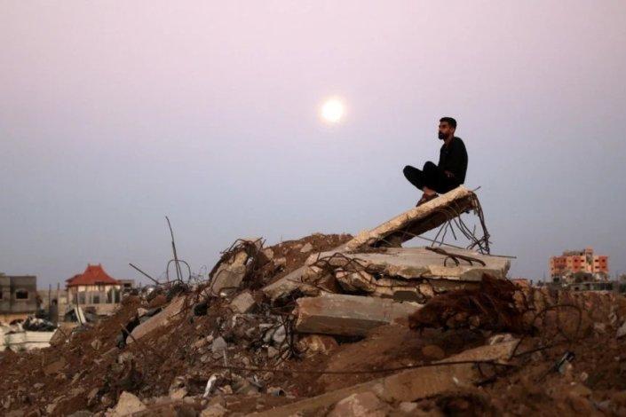 Faixa de Gaza Palestina estudantes destruição 
