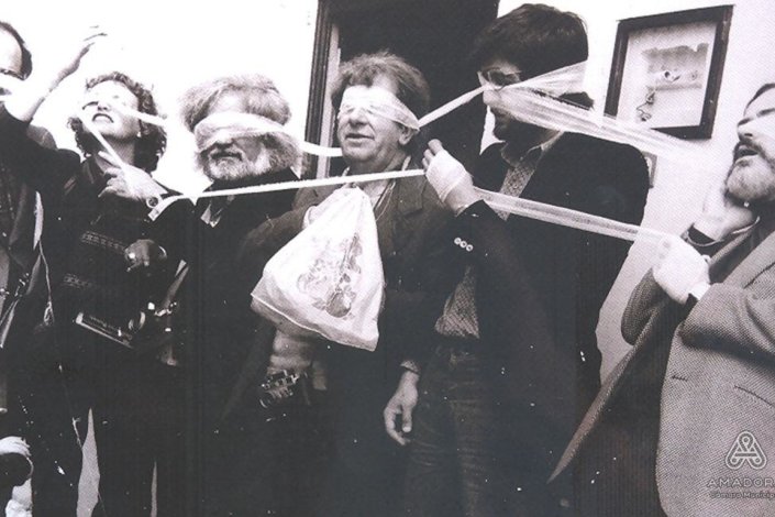 O grupo 5+1: pintores João Hogan, Júlio Pereira, Guilherme Parente, Teresa Magalhães e Sérgio Pombo, e o escultor Virgílio Domingues. Foto de arquivo.