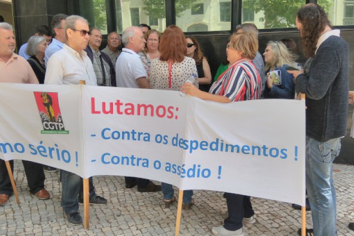 Concentração de trabalhadores do Grupo Novo Banco, convocada pelo SINTAF, em frente ao Edifício do Novo Banco, na Rua Castilho, em Lisboa.