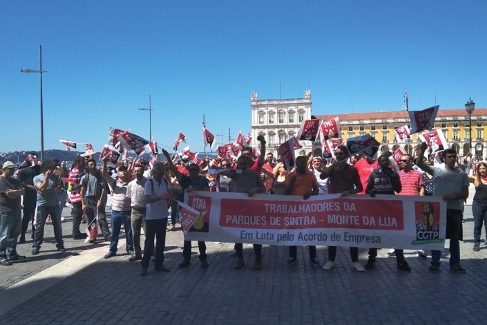 Trabalhadores da PSML concentraram-se em frente ao Ministério das Finanças e entregaram uma resolução 