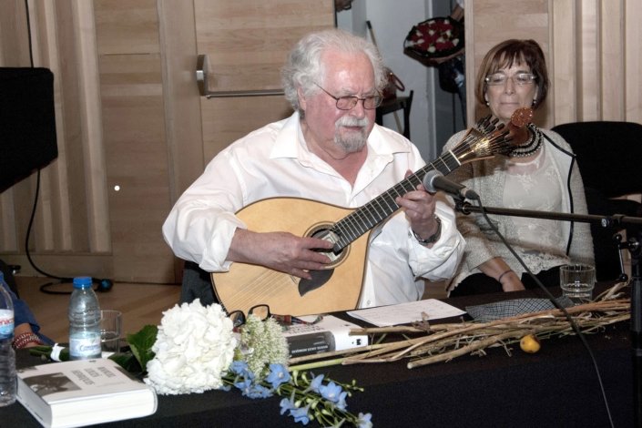 Aspecto do lançamento do livro «Manuel Louzã Henriques - Algures com meu(s) irmão(s)», de Manuela Cruzeiro e Teresa Carreiro, no Conservatório de Música de Coimbra, a 24 de Junho de 2013. 