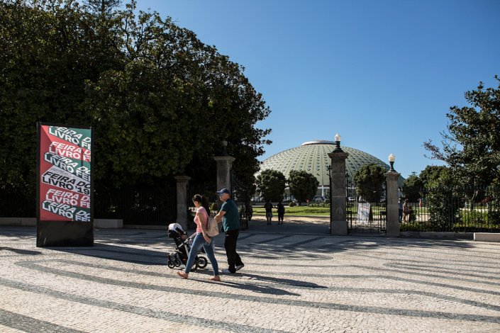 Em 2019 a Feira do Livro do Porto realiza-se pela sexta edição consecutiva nos Jardins do Palácio Cristal, no Porto 