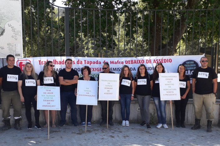 Trabalhadores em greve concentraram-se à porta da Tapada Nacional de Mafra