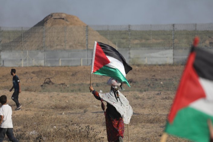 Na 76.ª semana de protestos da Grande Marcha do Retorno, na Faixa de Gaza, as forças sionistas mataram um palestiniano de 20 anos