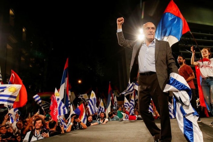 Daniel Martinez, num comício da Frente Ampla