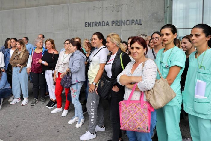 Plenário de assistentes operacionais do Hospital de Braga onde se decidiu a concentração realizada esta quarta-feira 