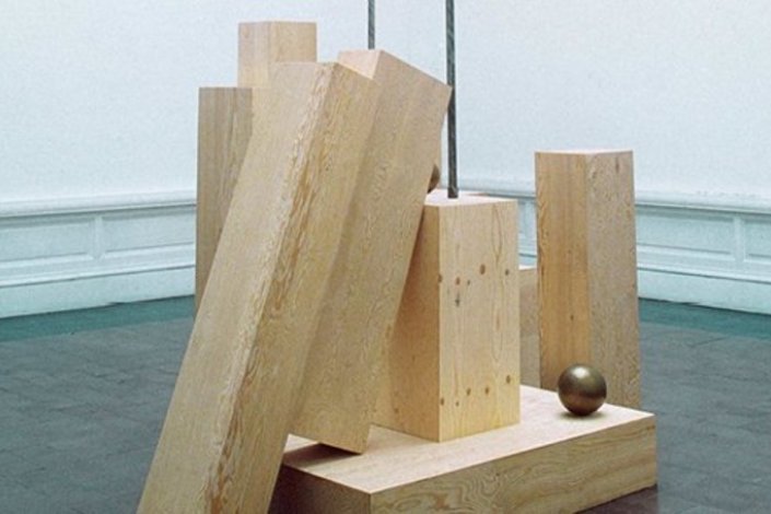 Escultura “Anunciação”, de Rui Sanches, na Capela do Senhor dos Passos, em Santo Tirso, Novembro de 2019.