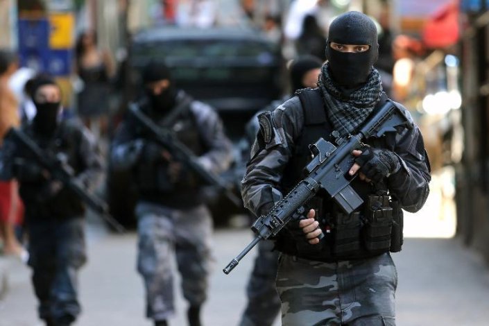 Em 2019, o estado do Rio de Janeiro bateu o recorde de mortes provocadas por agentes policiais, em consonância com a política do governador, Wilson Witzel, do Partido Social Cristão 