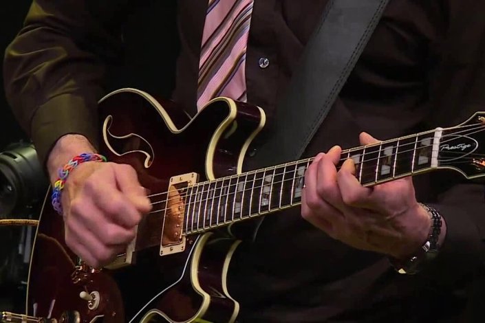 Setúbal recebe pela primeira vez Carlos Bica e o seu trio «Azul», com o alemão Frank Möbus na guitarra