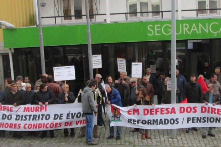 Acção nacional, convocada pelo MURPI e Inter-Reformados/CGTP-IN, a exigir aumentos de reformas e pensões e melhores condições de vida. Évora, 15 de Janeiro de 2020 