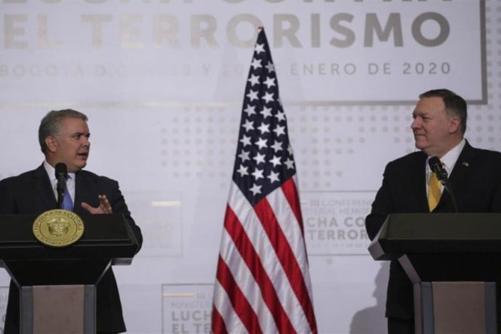 Iván Duque e Mike Pompeo reafirmaram, em Bogotá, política de ingerência na Venezuela