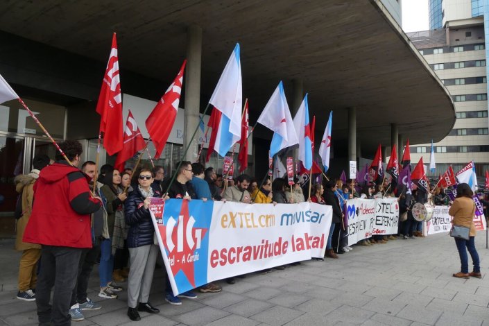 Em Dezembro, 95% dos trabalhadores aderiram à greve na Extel, na Corunha, para denunciar os «despedimentos por adoecer»