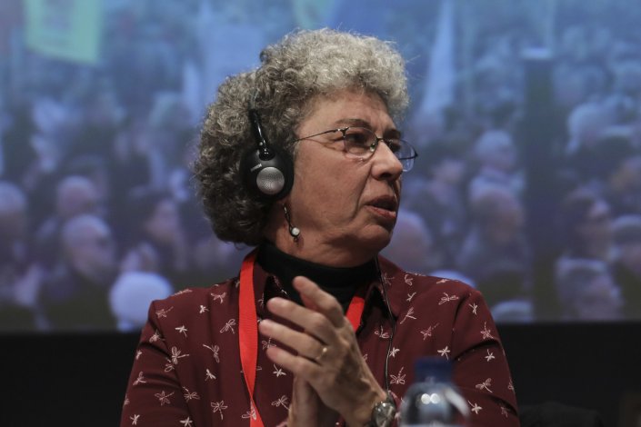 Nos últimos anos, Isabel Camarinha foi presidente do CESP – Sindicato Nacional dos Trabalhadores do Comércio, Escritórios e Serviços de Portugal e coordenadora da respectiva Federação