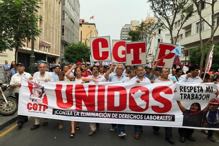 Mobilização da CGTP, em Lima, no âmbito da Jornada Nacional de Luta contra a reforma laboral do governo peruano (imagem de arquivo)