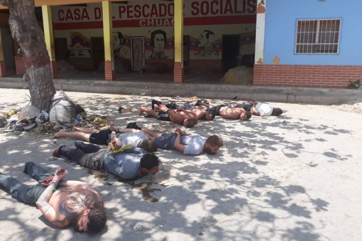 Grupo de mercenários detidos esta segunda-feira em Chuao (estado de Aragua), com a ajuda dos pescadores locais