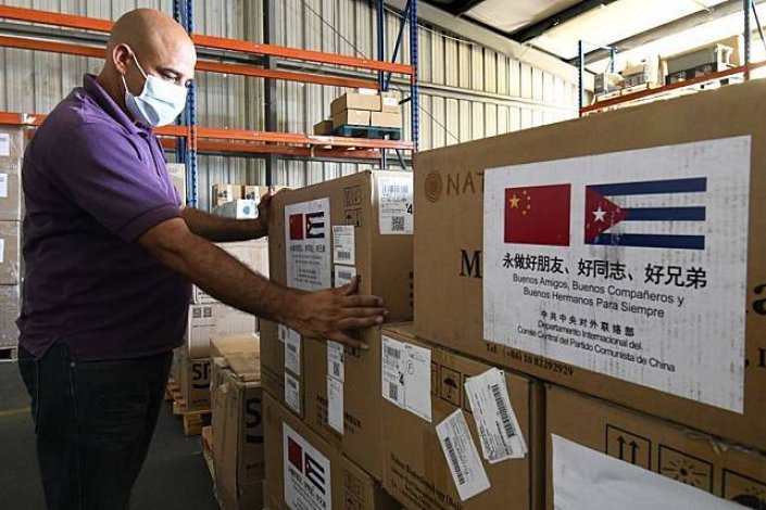 A China já realizou vários donativos de material médico a Cuba, para ajudar o país caribenho na luta contra a Covid-19