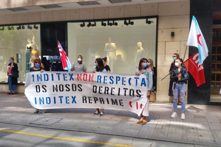 Acção de protesto frente à loja da Bershka em Pontevedra