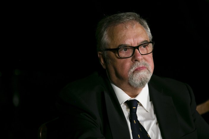 O escritor Mário Cláudio durante a recepção do Prémio D. Dinis, realizada no Palácio de Mateus, em Vila Real, a 30 de Setembro de 2017