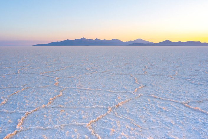 O Salar de Uyuni possui as maiores reservas conhecidas de lítio no mundo