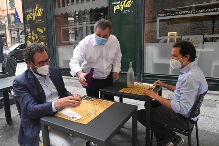 O Instituto Nacional de Segurança Social italiano afirma que os novos contratos no sector privado registaram uma contracção de 43% no período Janeiro-Maio