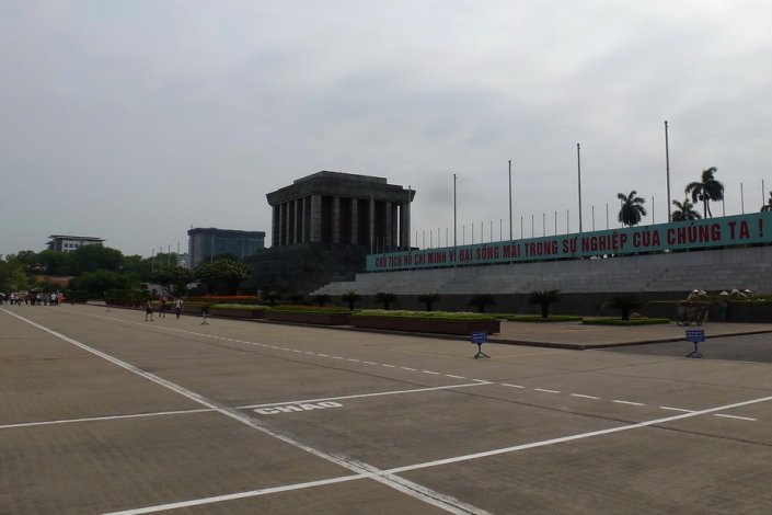 Mausoléu de Ho Chi Minh e vista parcial da Praça de Ba Dinh, em Hanói (imagem de arquivo)