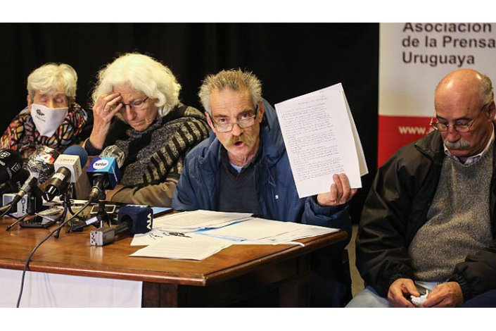 A associação Mães e Familiares de Uruguaios Presos Desaparecidos denuncia a impunidade dos militares que perdura no Uruguai e afirma que existe um poder paralelo ao democrático, o dos «generais que amparam a tortura e os crimes da ditadura»