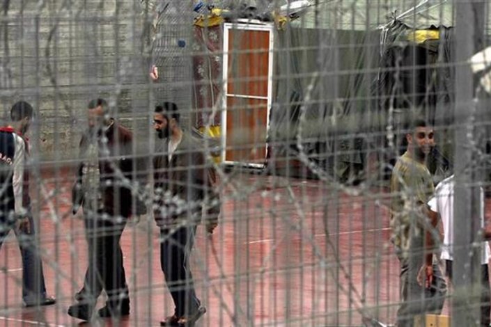 Presos palestinianos numa cadeia israelita (imagem de arquivo)