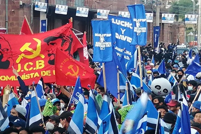 Em Sucre, bastião do candidato neoliberal Carlos Mesa, o MAS realizou um enorme comício 