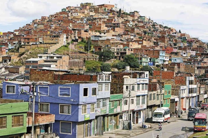 De acordo com os dados do DANE, 17,4 milhões de colombianos vivem em situação de pobreza e 4,6 milhões em pobreza extrema