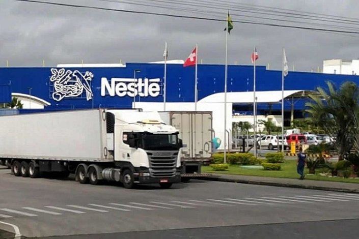 A Nestlé não respondeu ao Brasil de Fato sobre despedimentos em massa e contratações de precários, entre outras «práticas desleais», alegando que não comenta negociações em curso