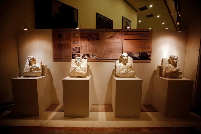 As autoridades sírias têm realizado exposições de peças resgatadas pelo Exército Árabe Sírio e aliados aos terroristas e outros saqueadores, e voltaram a fazê-lo nesta semana cultural, ao considerarem a preservação do património um elemento essencial à estruturação do país (imagem de arquivo)