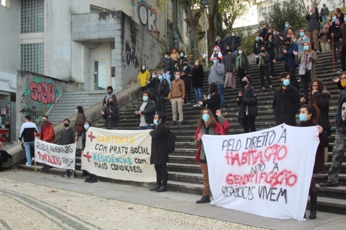 Estudantes da Universidade de Coimbra em luta por mais e melhores Serviços de Acção Social Escolar. Coimbra, 14 de Dezembro de 2020