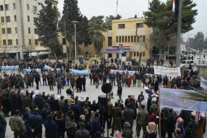 A população das cidades de Hasaka e Qamishli manifestou-se contra o bloqueio a que está a ser submetida, há mais de 15 dias, pelas chamadas Forças Democráticas Sírias 