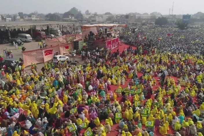 Mais de 100 mil pessoas participam, em Barnala (Punjabe), a 21 de Fevereiro de 2021, numa mobilização em defesa dos agricultores e dos trabalhadores agrícolas sem terra indianos, ameaçados pelas políticas favoráveis ao agronegócio defendidas pelo governo de Modi
