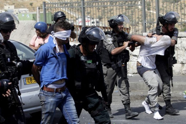 Palestinianos detidos pelas forças israelitas em Jerusalém Oriental ocupada