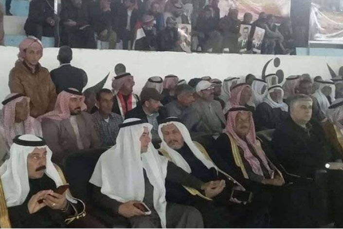 Os representantes tribais pediram à comunidade internacional que condenem o que qualificam como invasão norte-americana e turca do território sírio, bem como o saque e o roubo dos recursos do país<br />