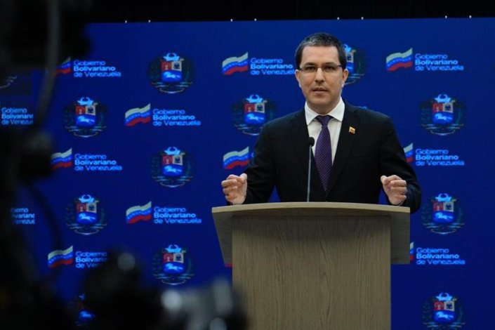 A Venezuela desmontou «falsas versões», difundidadas a partir da Colômbia, sobre o conflito com os grupos armados irregulares na fronteira, mas sublinhou que quer diálogo e uma saída pacífica para a situação