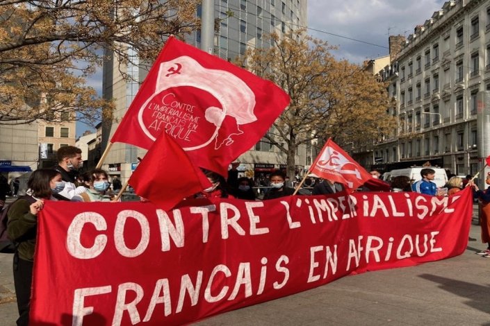 Mobilização anti-imperialista em Lyon, pelo fim das intervenções francesas em África