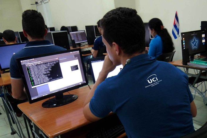 Perante o bloqueio e a desigualdade digital existente no mundo, a ministra das Comunicações de Cuba apelou à unidade e à solidariedade à escala global