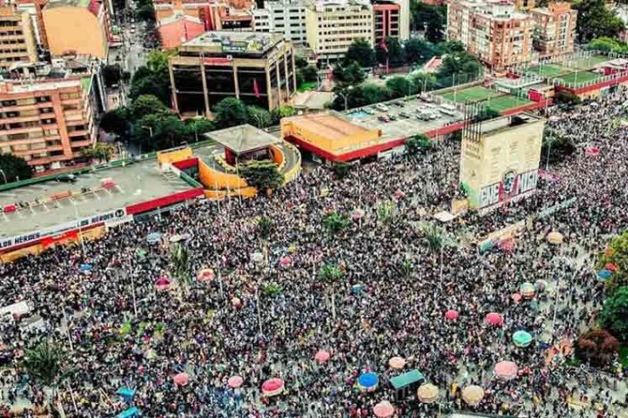 No sábado, milhares de pessoas voltaram a protestar contra o governo de Iván Duque e a treptressão