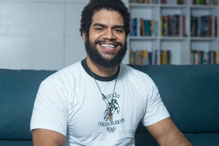 Historiador e um dos jovens marxistas com maior audiência nas redes sociais brasileiras.