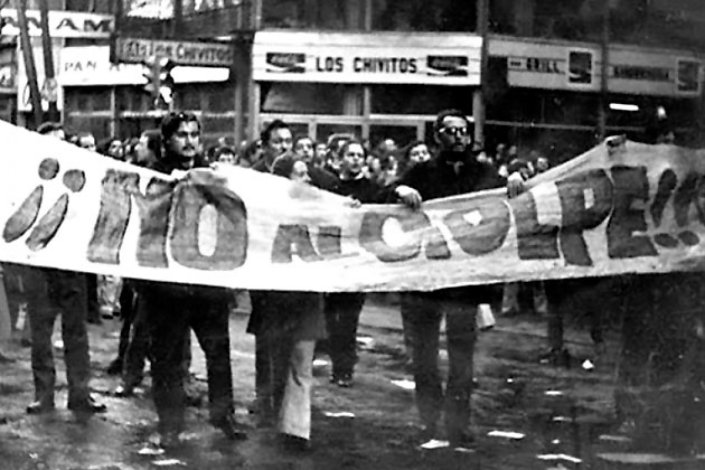 Trabalhadores uruguaios mobilizados contra «os tempos que aí vinham»; a associação Crysol de ex-presos políticos afirma que os trabalhadores perderam 50% do seu poder de compra com a ditadura